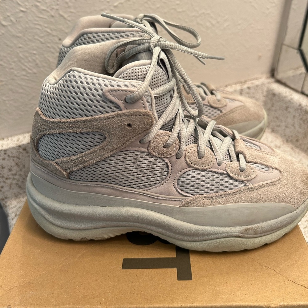 Yeezy Desert Boots (Salt)